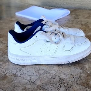 Sz 2 nautical tennishoes